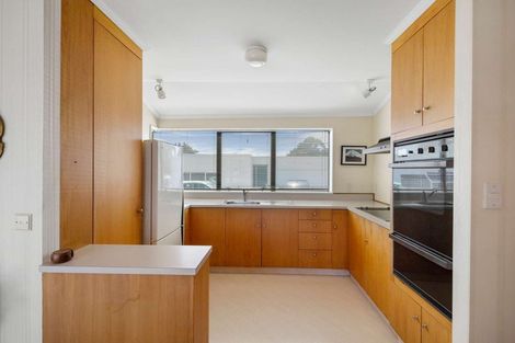 Photo of property in 19a Paynters Avenue, Strandon, New Plymouth, 4312