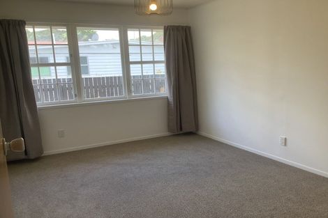 Photo of property in 2/53 Ludlam Crescent, Woburn, Lower Hutt, 5010