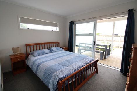 Photo of property in 124 Rangiora Crescent, Matarangi, Whitianga, 3592