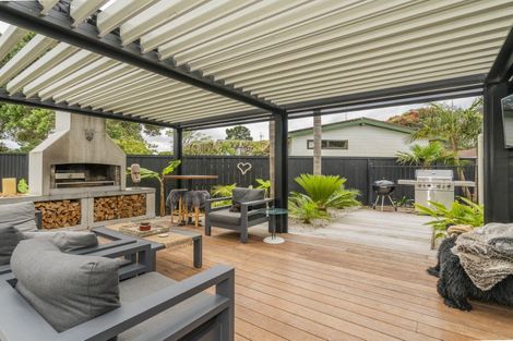 Photo of property in 33 Mccormick Place, Pauanui, Hikuai, 3579