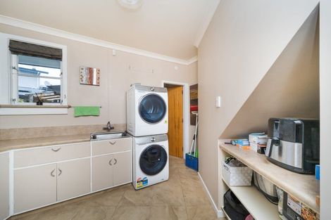 Photo of property in 8 Goodwyn Crescent, Hokowhitu, Palmerston North, 4410