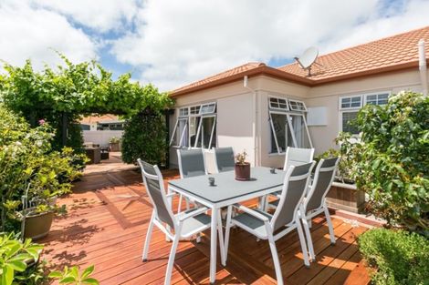Photo of property in 41 Palmbrook Avenue, Havelock North, 4130