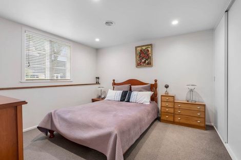 Photo of property in 19 Awaroa Road, Sunnyvale, Auckland, 0612
