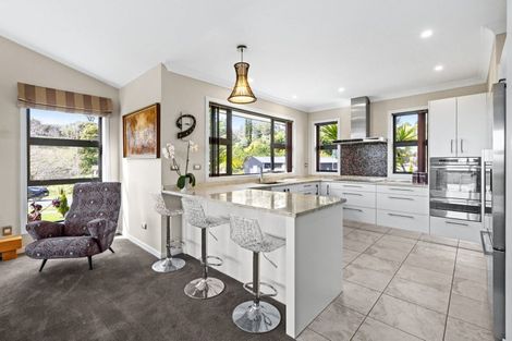 Photo of property in 2 Burbury Ridge, Havelock North, 4130