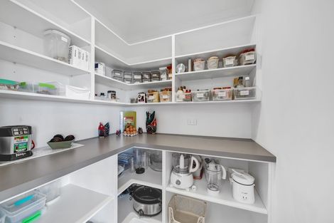 Photo of property in 5 Condor Crescent, Waiwhakaiho, New Plymouth, 4312