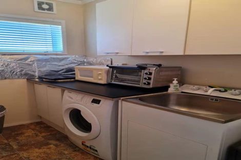 Photo of property in 2 Sylvan Park Avenue, Milford, Auckland, 0620