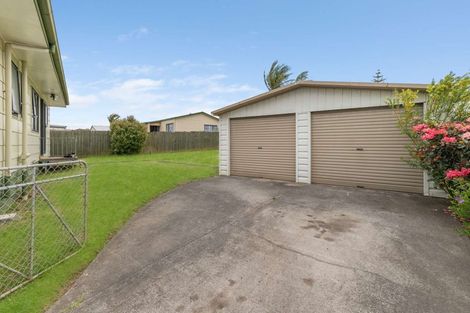 Photo of property in 84 Sykes Road, Weymouth, Auckland, 2103
