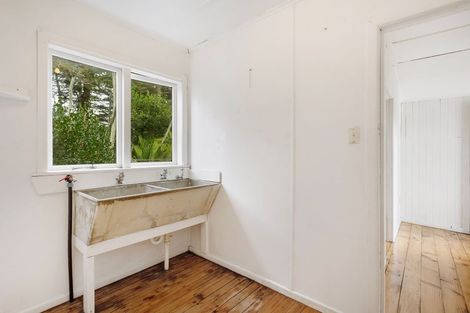 Photo of property in 37 Camp Road, Coroglen, Whitianga, 3591