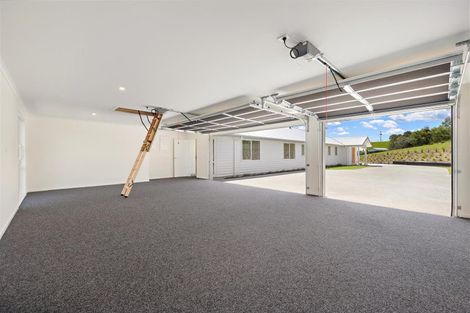 Photo of property in 409 Old North Road, Kumeu, 0892