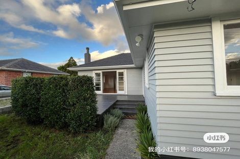 Photo of property in 71 Archibald Road, Kelston, Auckland, 0602