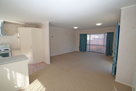 Photo of property in 4/13 Chilman Street, Strandon, New Plymouth, 4312