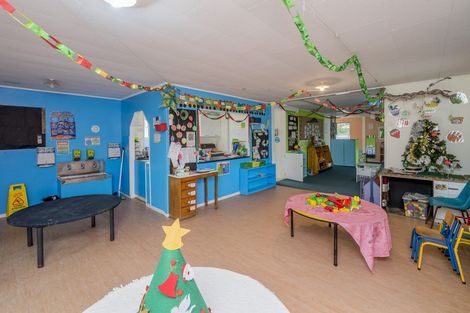 Photo of property in 2 Queens Road, Waikanae Beach, Waikanae, 5036