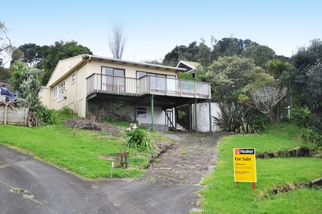 Photo of property in 11 Hillside Crescent, Leigh, 0985