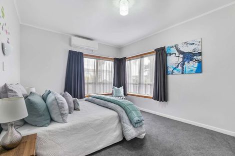 Photo of property in 32 Lewis Road, Pakuranga, Auckland, 2010