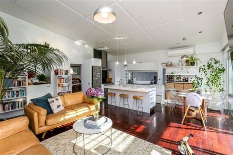 Photo of property in 8 Gaine Street, New Plymouth, 4310