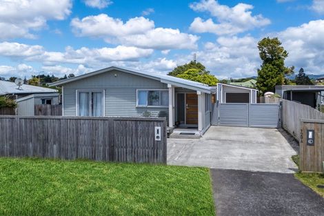 Photo of property in 129 Riverpark Crescent, Henderson, Auckland, 0610