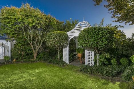 Photo of property in 8 Dodson Avenue, Milford, Auckland, 0620