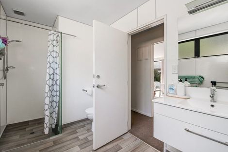 Photo of property in 20 Garfield Road, Helensville, 0800