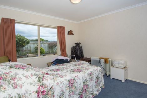 Photo of property in 28 Mcleod Place, Papamoa Beach, Papamoa, 3118