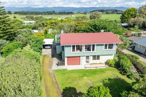 Photo of property in 15 Arthur Street, Waikawa Beach, Levin, 5573