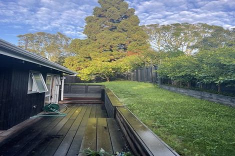 Photo of property in 2/41 Ravenwood Drive, Forrest Hill, Auckland, 0620