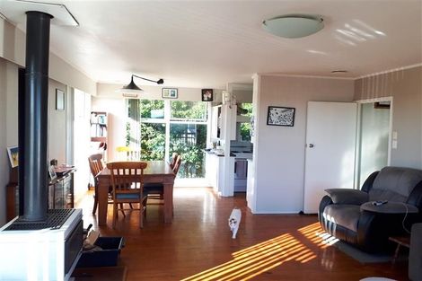 Photo of property in 1/10 Seaview Road, Glenfield, Auckland, 0629