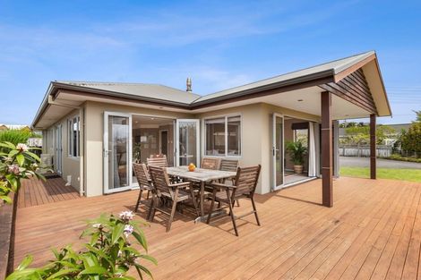 Photo of property in 8 Karamea Street, Whalers Gate, New Plymouth, 4310