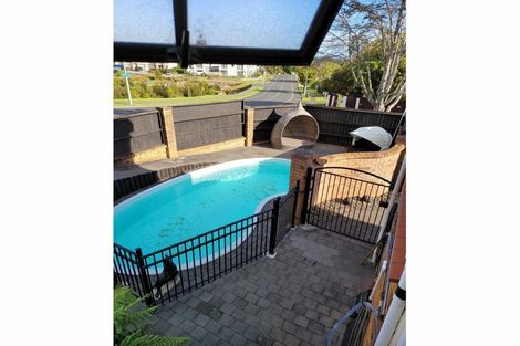 Photo of property in 1 Paulownia Place, Totara Heights, Auckland, 2105