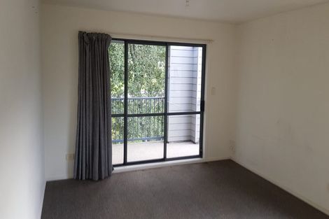 Photo of property in 2/83 Portage Road, New Lynn, Auckland, 0600