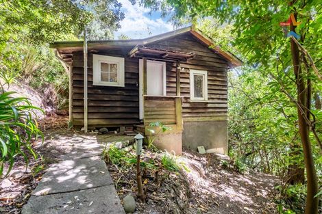 Photo of property in 321 Marine Drive, York Bay, Lower Hutt, 5013