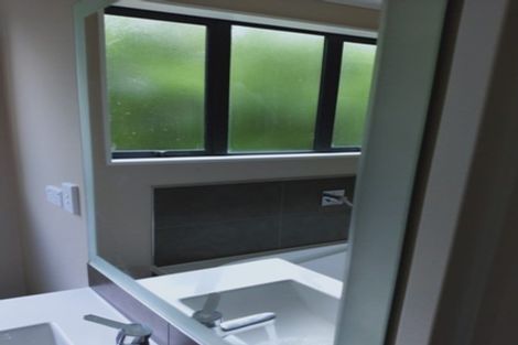 Photo of property in 5 Waldorf Crescent, Orewa, 0931