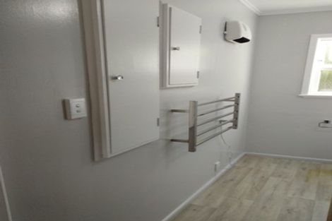 Photo of property in 88 Newlands Road, Newlands, Wellington, 6037