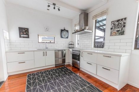 Photo of property in 18 Godwin Crescent, College Estate, Whanganui, 4500
