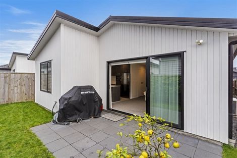 Photo of property in 5 Castlepoint Avenue, Takanini, 2110