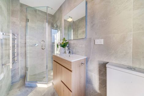 Photo of property in 2/32 Tiraumea Drive, Pakuranga, Auckland, 2010