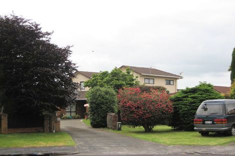 Photo of property in 33 Cumbrian Place, Conifer Grove, Takanini, 2112