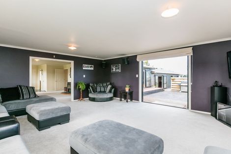 Photo of property in 61 Severn Street, Rongotea, 4476