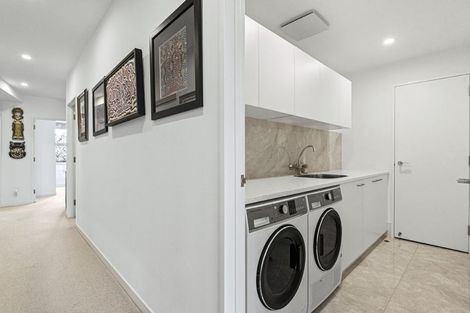 Photo of property in 1/2a Queens Parade, Devonport, Auckland, 0624
