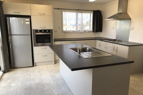 Photo of property in 136 Gloaming Hill, Titahi Bay, Porirua, 5022