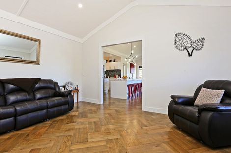 Photo of property in 5 Ridgeway Terrace, Taradale, Napier, 4112