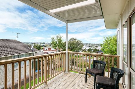 Photo of property in 46 Spence Road, Henderson, Auckland, 0612