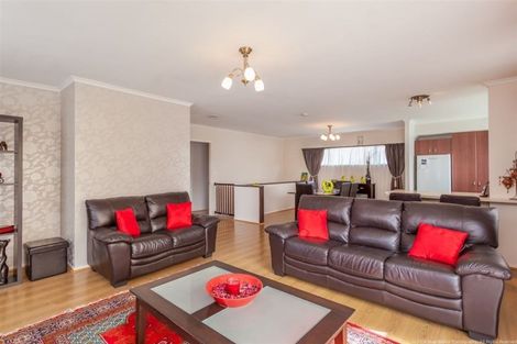 Photo of property in 1/15 Newington Road, Henderson, Auckland, 0612