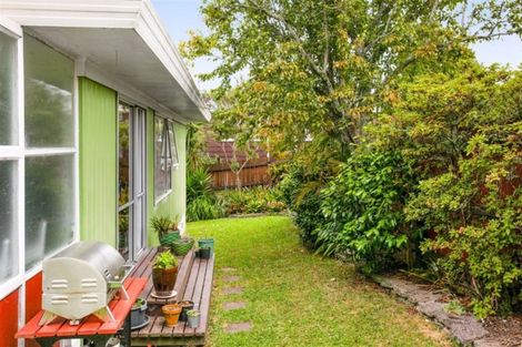 Photo of property in 2/46a Kamara Road, Glen Eden, Auckland, 0602