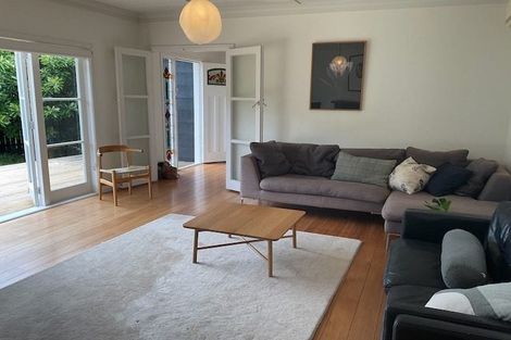 Photo of property in 18 Norman Road, Titirangi, Auckland, 0604