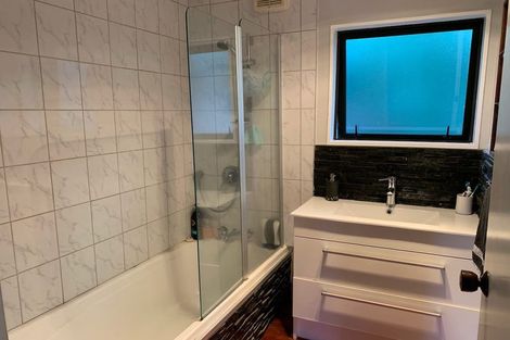 Photo of property in 1/6 Nielsen Place, Massey, Auckland, 0614