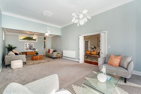 Photo of property in 50 Garden Road, Northland, Wellington, 6012