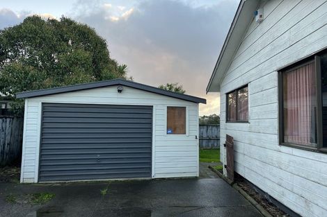 Photo of property in 36 Meadowvale Rise, Titirangi, Auckland, 0604