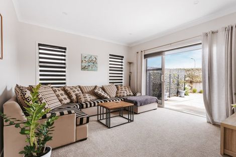 Photo of property in 6 Fuller Street, Papamoa Beach, Papamoa, 3118