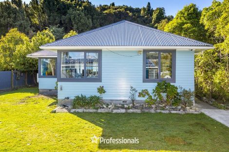 Photo of property in 45 Gillespies Road, Birchville, Upper Hutt, 5018