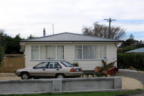 Photo of property in 5 Tait Crescent, Featherston, 5710
